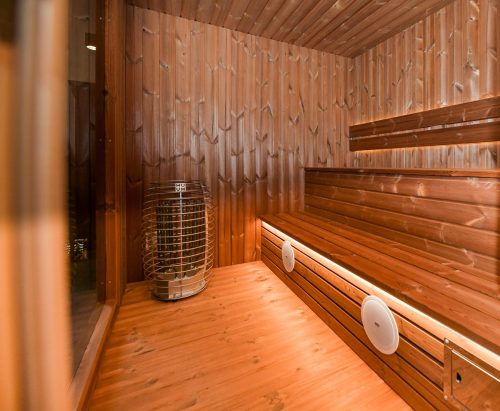 607398507-domkisauny-sauna-premium-2-2x4-reaizacja-1